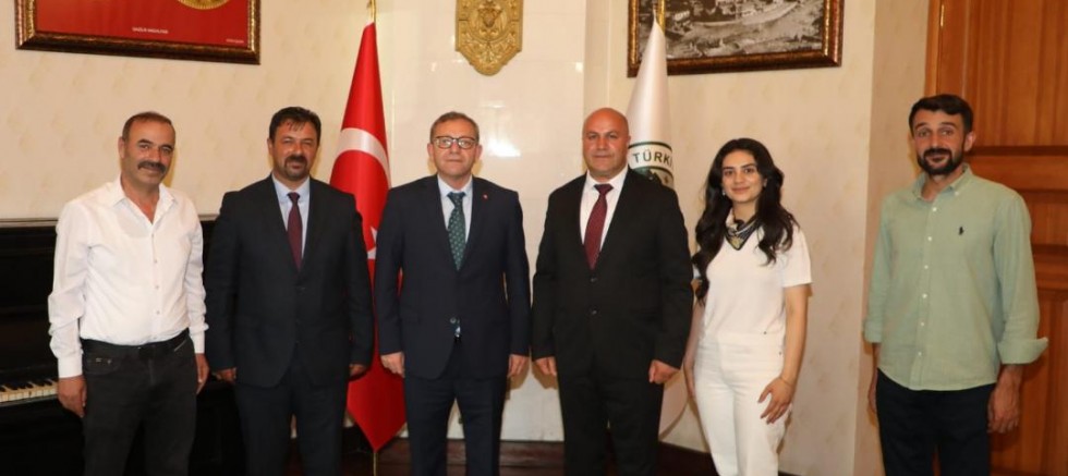 Vali Polat, ULUMED Kars İl Başkanı Vural İşbeceren'i Kabul Etti