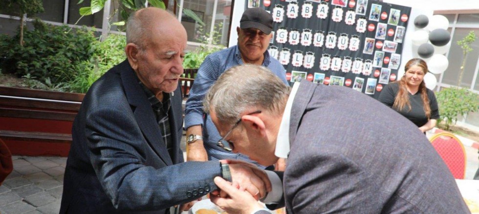 Vali Ziya Polat’tan Babalar Günü Ziyareti