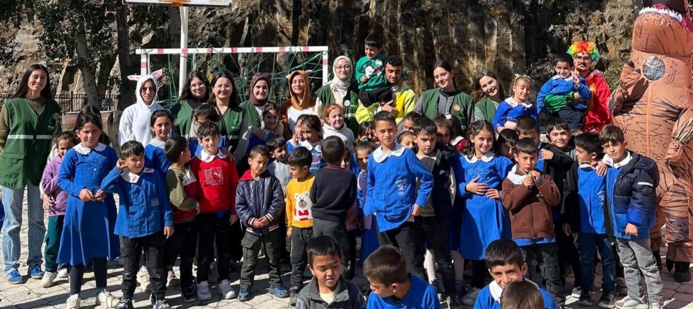 Yeşilay Kars’tan Çerme Köyü’ndeki Öğrencilere Anlamlı Ziyaret 
